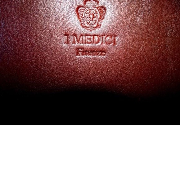 Italy Leather Shoulder Bag. I Meduci Firenza is an Italy Leather Tuscany, Italy. - Picture 2 of 9